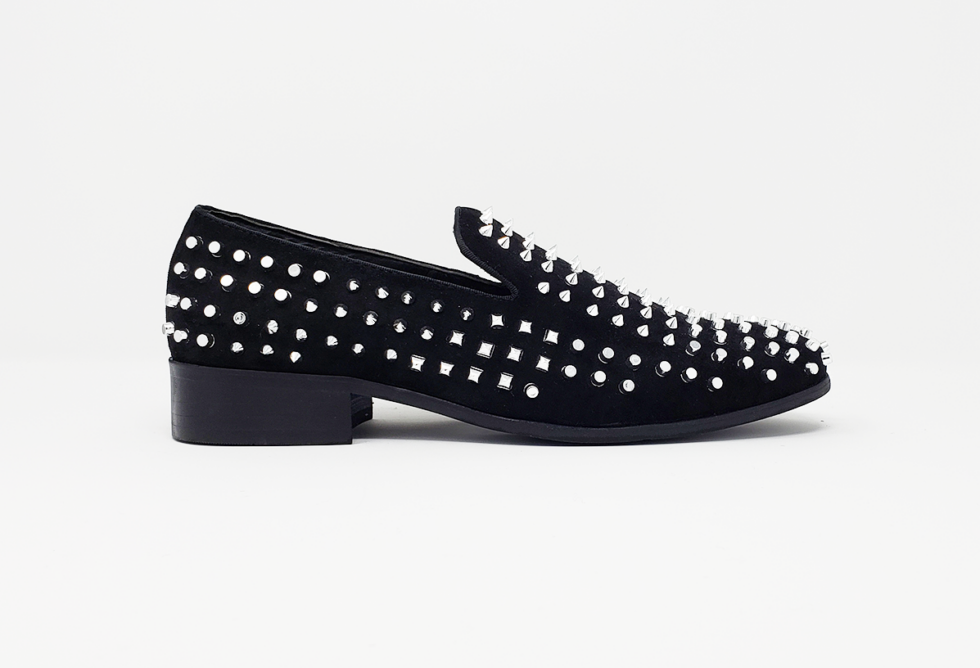 Spikes & Slip-Ons | Nikavonnis